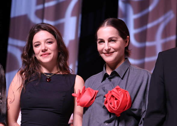 Zoe Adjani and Amira Casar at the closing ceremony of the 37th Dinard British and Irish Film Festival on October 10, 2026, in Dinard. Denis Guignebourg, Bestimage. Red carpet and closing ceremony of the 37th Dinard British and Irish Film Festival, October 10, 2026, Dinard, France  Copyright: xDenisxGuignebourgx xBestimagexDenisxGuignebourgx xBestimagex