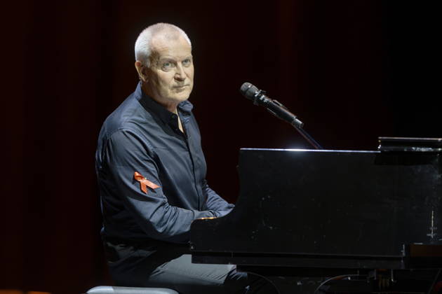 Performance by singer Dirk Michaelis during the 18th HOPE Gala at the Schauspielhaus Dresden. The HOPE Gala Dresden is a charity event that supports the HOPE Cape Town children’s project in South Africa in its efforts to promote the health, development, and education of children and young adults in the townships around Cape Town.