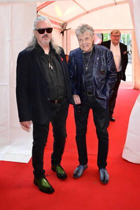 Hans Jürgen Jäcki Reznicek and Dieter Quaster Hertrampf at the 18th Hope Gala 2026 at the Schauspielhaus Dresden, October 10, 2026 Foto:xM.xWehnertx xFuturexImagex hope_6179