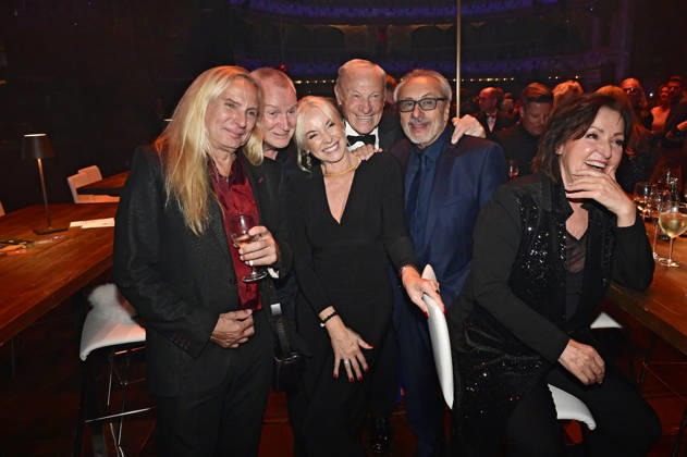 Uwe Hassbecker, Dirk Michaelis, Angelika Geyer, Eduard Geyer, Wolfgang Stumph, and Ute Freudenberg at the 18th Hope Gala 2026 at the Schauspielhaus Dresden, October 10, 2026 Foto:xM.xWehnertx xFuturexImagex hope_6281