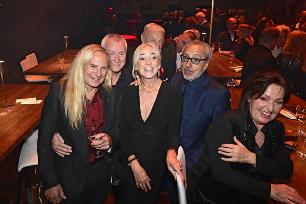 Uwe Hassbecker, Dirk Michaelis, Angelika Geyer, Eduard Geyer, Wolfgang Stumph, and Ute Freudenberg at the 18th Hope Gala 2026 at the Schauspielhaus Dresden, October 10, 2026 Foto:xM.xWehnertx xFuturexImagex hope_6283