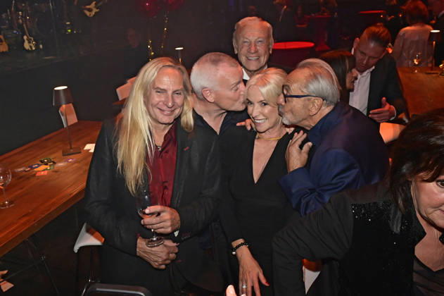 Uwe Hassbecker, Dirk Michaelis, Angelika Geyer, Eduard Geyer, and Wolfgang Stumph at the 18th Hope Gala 2026 at the Schauspielhaus Dresden, October 10, 2026 Foto:xM.xWehnertx xFuturexImagex hope_6284