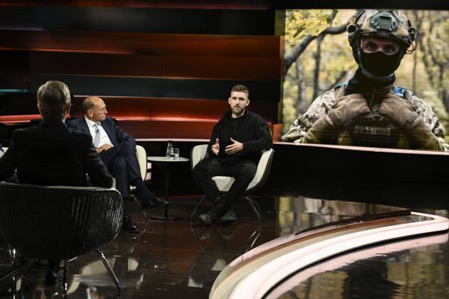 Talk show hosted by Markus Lanz, ZDF 10:26 a.m. Markus Lanz, Daniel Stelter, and Alexander Gertz (from left) on October 8, 2026, on Markus Lanz, ZDF TV, talk show, Germ