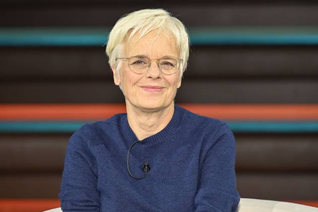 Ulrike Herrmann, journalist, 10 26. Ulrike Herrmann on October 8, 2026, on *Markus Lanz*, ZDF TV, talk show, Germany, German, German woman, journalism, *taz*, German female journalist, journalism, *quer*, portrait, smiling