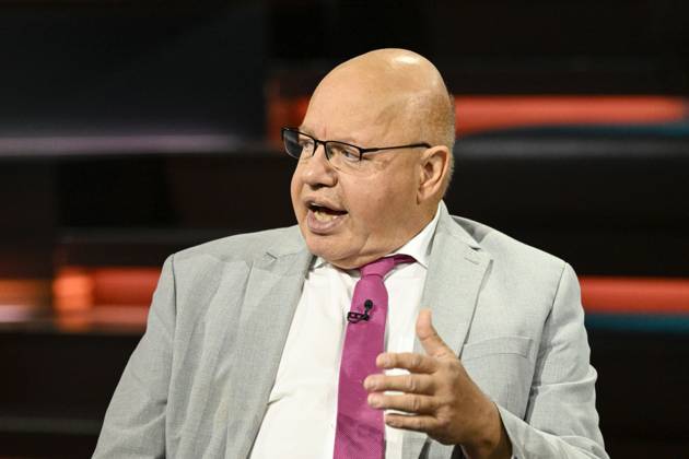 Peter Altmaier, politician, 10 26. Peter Altmaier on October 8, 2026, on *Markus Lanz*, ZDF TV, talk show, Germany, German, German man, politics, CDU, German politician, sitting sideways, speaking, gesturing