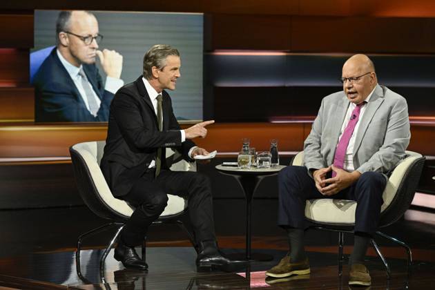 Markus Lanz with Peter Altmaier on October 26, 2026; Markus Lanz and Peter Altmaier on October 8, 2026, on *Markus Lanz*, ZDF TV, talk show, Germany, German, German man, men, politics, politician, CDU, German politician, Italy, Italian, Italian, Ge