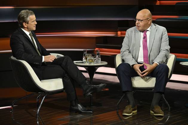 Markus Lanz with Peter Altmaier on October 26, 2026; Markus Lanz and Peter Altmaier on October 8, 2026, on *Markus Lanz*, ZDF TV, talk show, Germany, German, German man, men, politics, politician, CDU, German politician, Italy, Italian, Italian, German presenter, p