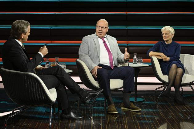 Talk show hosted by Markus Lanz, ZDF 10:26 a.m. Markus Lanz, Peter Altmaier, and Ulrike Herrmann (from left to right) on October 8, 2026, on *Markus Lanz*, ZDF TV talk show Germany German m