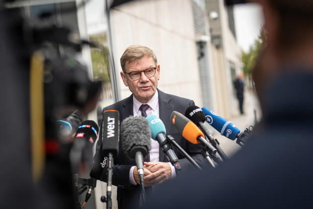 Johann Wadephul, Minister of Foreign Affairs, delivers a statement in front of the Konrad Adenauer House on current developments in Ukraine. CDU Germany Executive Committee Retreat in Berlin, October 2026, Berlin, Berlin, Germany, Konrad Adenauer House