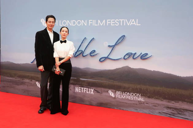 Possible Love premiere at BFI London Film Festival LONDON, UNITED KINGDOM - OCTOBER 11: South Korean actors Cho Yeo-jeong (R) and Zo In-sung (L) attend the premiere of Possible Love during the 70th BFI London Film Festival in London, United Kingdom on October 11, 2026. Zeynep Demir Anadolu London United Kingdom. Editorial use only. Please get in touch for any other usage.  Copyright: x2026xAnadoluxZeynepxDemirx
