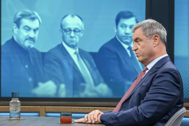 Pictured, from left: Markus Söder, Minister-President of Bavaria, CSU, GER; Berlin, studio; guest on Caren Miosga’s political talk show, TV program, Das Erste, from Studio 20 in Berlin-Adlershof, Topic: How will the government get out of the crisis, Mr. Söder, October 11, 2026, Copyright: HMBxMedia UwexKoch