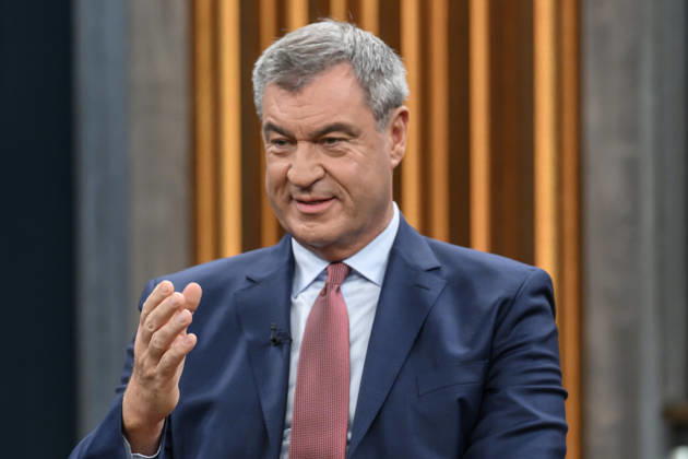 Pictured, from left: Markus Söder, Minister-President of Bavaria, CSU, GER; Berlin, studio; guest on Caren Miosga’s political talk show, TV program, Das Erste, from Studio 20 in Berlin-Adlershof, Topic: How will the government get out of the crisis, Mr. Söder, October 11, 2026, Copyright: HMBxMedia UwexKoch