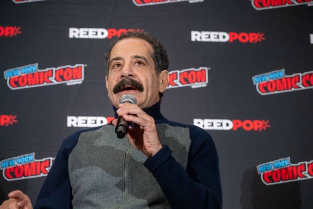 October 11, 2026, New York, New York, United States: Tony Shalhoub speaks at a panel discussion for CBS s new crime-solving drama EINSTEIN!.during New York Comic Con 2026 at The Jacob K. Javits Convention Center on October 11, 2026 in New York City. New York United States - ZUMAs197 20261011_aaa_s197_388 Copyright: xRonxAdarx