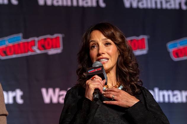 October 11, 2026, New York, New York, United States: Jennifer Beals speaks at a panel discussion for CBS new series NCIS: NEW YORK.during New York Comic Con 2026 at The Jacob K. Javits Convention Center on October 11, 2026 in New York City. New York United States - ZUMAs197 20261011_aaa_s197_435 Copyright: xRonxAdarx