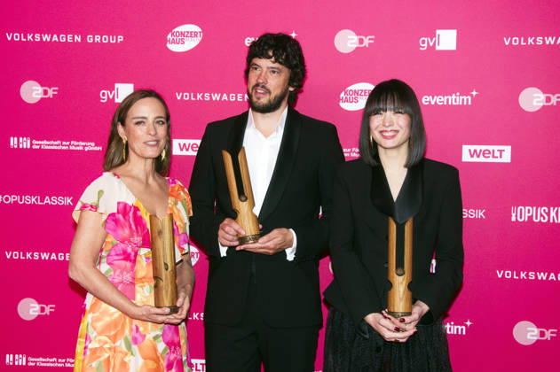 Sarah Willis, Andre Schuen, and Alice Sara Ott at the 2026 Opus Klassik Awards ceremony at the Konzerthaus am Gendarmenmarkt in Berlin, October 11, 2026 Foto:xC.xBehringx xFuturexImagex opus_6131