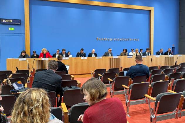 Berlin, Germany, October 12, 2026 Federal Press Conference Government Press Conference L R, including Kira Nübel (BMG), Susanne Ungrad (BMWE), Maximilian Kall (BMF), Mitko Müller (BMVg), Josef Hinterseher (AA), Stefan Kornelius (BPA), Katharina Hamberger (BPK), Elena Singer (BMI), Nicolas Limmer (BMJV), Tim Stoltenberg (BMAS), Tom Schwarzer (BMUKN) Copyright: xdtsxNachrichtenagenturx dts_138230