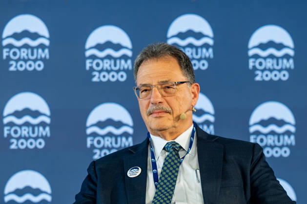 American sociologist Larry Diamond attends the 30th annual Forum 2000 conference in Prague, on October 12, 2026. (CTKxPhoto OndrejxDeml) CTKPhotoP2026101202637  CTKPhotoP2026101202637