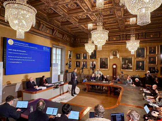 US economists Hall and Woodford win 2026 Nobel Prize for Economics STOCKHOLM, SWEDEN - OCTOBER 12: Officials announce the winners of the 2026 Nobel Prize in Economic Sciences during a press conference at the Royal Swedish Academy of Sciences in Stockholm, Sweden, on October 12, 2026. US economists Robert E. Hall and Michael Woodford are awarded the prize for their work on the microeconomic foundations of macroeconomic stabilisation . Atila Altuntas Anadolu Stockholm Sweden. Editorial use only. Please get in touch for any other usage. Copyright: x2026xAnadoluxAtilaxAltuntasx
