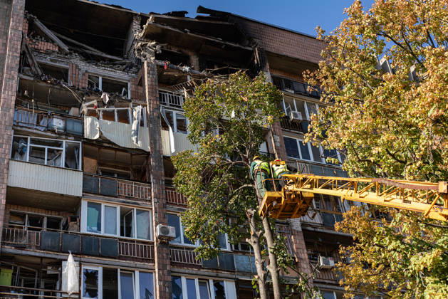 Russian drone attack hits residential building in Ukraine s Kharkiv, injuring 13 KHARKIV, UKRAINE - OCTOBER 12: A view of a heavy damage following a drone attack that injured 13 people in Kharkiv, Ukraine, on October 12, 2026. Firefighters, police officers and rescue teams were dispatched to the scene to assist affected residents. Carlo Bravo Anadolu Kharkiv Ukraine. Editorial use only. Please get in touch for any other usage.  Copyright: x2026xAnadoluxCarloxBravox