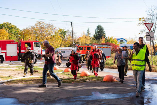 Russian drone attack hits residential building in Ukraine s Kharkiv, injuring 13 KHARKIV, UKRAINE - OCTOBER 12: Emergency responders work at the site of a drone attack that struck a residential building, injuring 13 people, in Kharkiv, Ukraine, on October 12, 2026. Firefighters, police officers and rescue teams arrive at the scene to assist residents following the attack. Carlo Bravo Anadolu Kharkiv Ukraine. Editorial use only. Please get in touch for any other usage.  Copyright: x2026xAnadoluxCarloxBravox