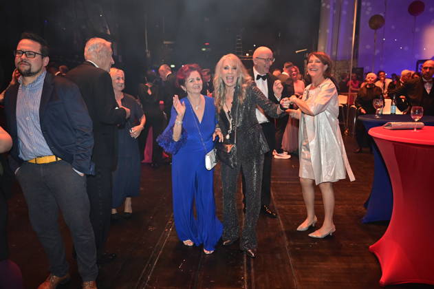 Eduard Geyer, Angelika Geyer, Viola Klein, Petra Zieger, Alexander Putz, and Janina Hartwig at the 18th Hope Gala 2026 at the Schauspielhaus Dresden, October 10, 2026 Copyright: xMatthiasxWehnertx