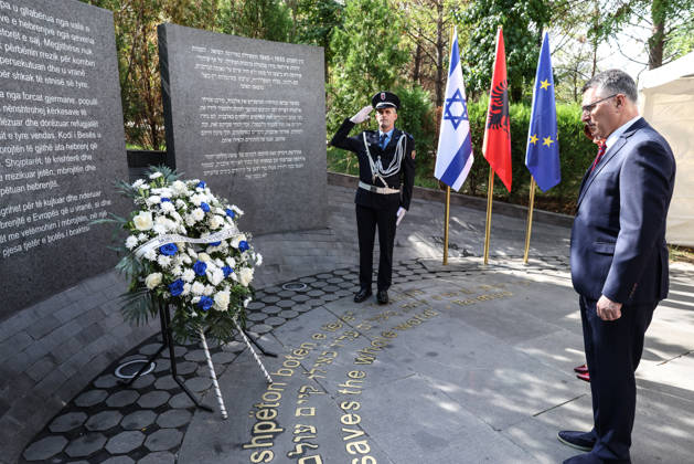 Israeli Foreign Minister Gideon Sa ar visits Albania Israeli Foreign Minister Gideon Sa ar pay respect at Holocaust Memorial in Tirana, Albania, on October 12, 2026. Israeli Foreign Minister Sa ar is on a two days visit to Albania were have to sign intergovernmental agreements and discuss about economic cooperation. Tirana Albania  Copyright: xMatrixxImages ArmandoxBabanix