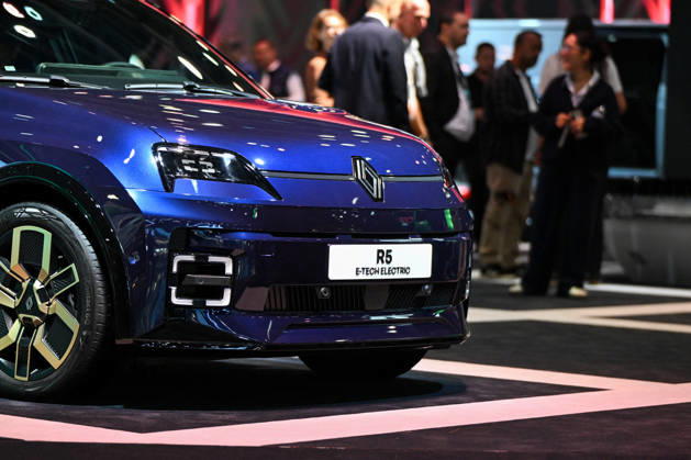Illustration of the 2026 Paris Motor Show at Paris Expo · Porte de Versailles in Paris, France, on October 12, 2026 Lionel Urman Bestimage International Paris Motor Show at the Porte de Versailles in Paris, France, on October 12, 2026 Paris, France  Copyright: xLIONELxURMANxx xBESTIMAGExLIONELxURMANxx xBESTIMAGEx