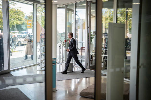 Federal Health Minister Karsten Linnemann leaving the CDU Federal Headquarters after the CDU of Germany s Executive Committee Retreat in Berlin, October 2026, Berlin, Berlin, Germany, Konrad Adenauer House