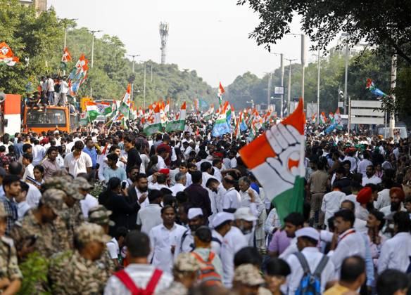 Rahul Gandhi Leads Delhi Protest NEW DELHI, INDIA, OCTOBER 12, 2026: Congress leader Rahul Gandhi takes part in a protest march from Barakhamba Road towards the Supreme Court in New Delhi, demanding the resignation of India s Chief Election Commissioner Gyanesh Kumar over alleged irregularities in the Special Intensive Revision (SIR) of electoral rolls. The Election Commission denies wrongdoing. New Delhi India Copyright: x xVishalxKapoorx xJNAxPressx