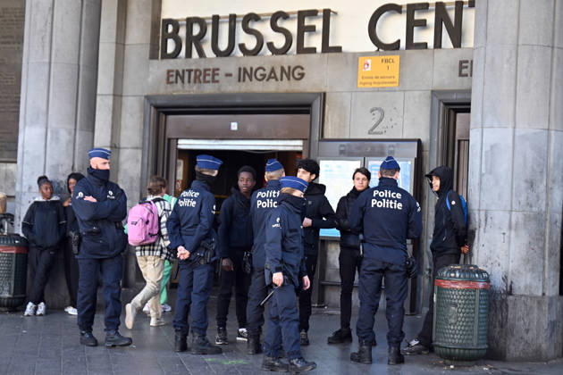 Clashes break out between police and protesters in Brussels BRUSSELS, BELGIUM - OCTOBER 12: Police take security measures during a demonstration organized as part of a public service strike against the Federal Government s budget measures in Brussels, Belgium on October 12, 2026. Dursun Aydemir Anadolu Brussels Belgium. Editorial use only. Please get in touch for any other usage.  Copyright: x2026xAnadoluxDursunxAydemirx