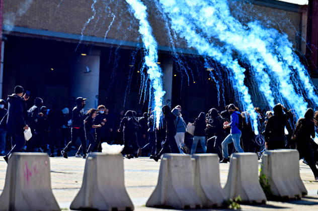 Clashes break out between police and protesters in Brussels BRUSSELS, BELGIUM - OCTOBER 12: Clashes break out between police and protesters during a demonstration organized as part of a public service strike against the Federal Government s budget measures in Brussels, Belgium on October 12, 2026. Dursun Aydemir Anadolu Brussels Belgium. Editorial use only. Please get in touch for any other usage.  Copyright: x2026xAnadoluxDursunxAydemirx