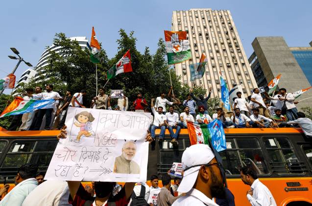 October 12, 2026, New Delhi, India: NEW DELHI, INDIA, OCTOBER 12, 2026: Congress leader Rahul Gandhi takes part in a protest march from Barakhamba Road towards the Supreme Court in New Delhi, demanding the resignation of India s Chief Election Commissioner Gyanesh Kumar over alleged irregularities in the Special Intensive Revision (SIR) of electoral rolls. The Election Commission denies wrongdoing. New Delhi India - ZUMAq101 20261012_zna_q101_051 Copyright: xVishalxKapoorx