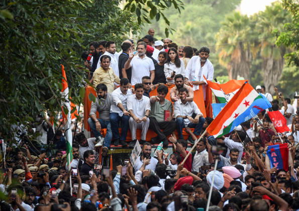 INDIA bloc leaders call for a march towards the Supreme Court New Delhi, Oct 12 (ANI): Lok Sabha LoP Rahul Gandhi with RJD leader Tejashwi Yadav, Karnataka Chief Minister DK Shivakumar and others during the INDIA bloc s protest march towards the Supreme Court against Chief Election Commissioner Gyanesh Kumar, in New Delhi on Monday. Congress MP Deepender Singh Hooda also present. New Delhi Delhi India Copyright: xANIx ANI_20261012370