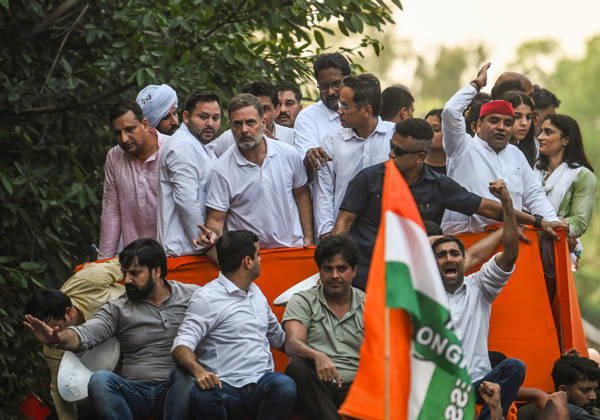 INDIA bloc leaders call for a march towards the Supreme Court New Delhi, Oct 12 (ANI): Lok Sabha LoP Rahul Gandhi with Congress MP Gaurav Gogoi, Samajwadi Party MP Dharmendra Yadav, RJD leader Tejashwi Yadav and others during INDIA bloc s protest march towards the Supreme Court against Chief Election Commissioner Gyanesh Kumar, in New Delhi on Monday. New Delhi Delhi India Copyright: xANIx ANI_20261012380