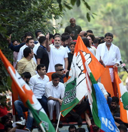 INDIA bloc leaders call for a march towards the Supreme Court New Delhi, Oct 12 (ANI): Lok Sabha LoP Rahul Gandhi with RJD leader Tejashwi Yadav, Karnataka Chief Minister DK Shivakumar and others during the INDIA bloc s protest march towards the Supreme Court against Chief Election Commissioner Gyanesh Kumar, in New Delhi on Monday. Congress MP Deepender Singh Hooda also present. New Delhi Delhi India Copyright: xANIx ANI_20261012398