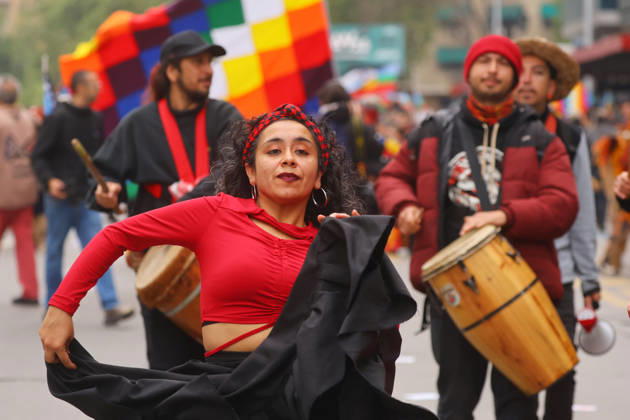 Santiago, October 12, 2026 The assembly of indigenous organizations calls for a march: Indigenous Peoples in Resistance for Autonomy and Demilitarization. Jonnathan Oyarzun Aton Chile, Santiago, Chile Aton 1198913  Copyright: JONNATHANxOYARZUN ATONxCHILE