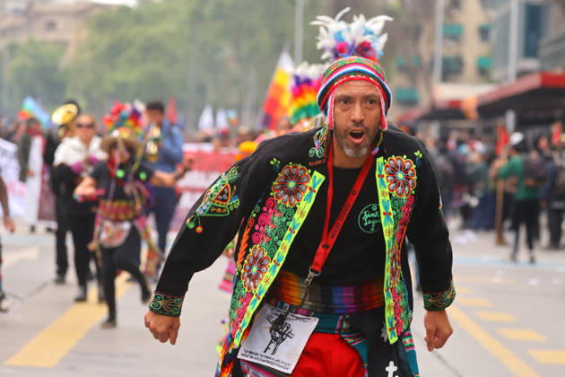 Santiago, October 12, 2026 The assembly of indigenous organizations calls for a march: Indigenous Peoples in Resistance for Autonomy and Demilitarization. Jonnathan Oyarzun Aton Chile, Santiago, Chile Aton 1198916  Copyright: JONNATHANxOYARZUN ATONxCHILE