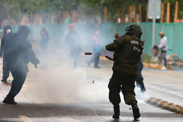 Santiago, October 12, 2026 The assembly of indigenous organizations calls for a march: Indigenous Peoples in Resistance for Autonomy and Demilitarization. Jonnathan Oyarzun Aton Chile, Santiago, Chile Aton 1198925  Copyright: JONNATHANxOYARZUN ATONxCHILE