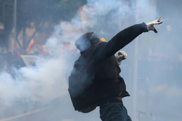 Santiago, October 12, 2026 The assembly of indigenous organizations calls for a march: Indigenous Peoples in Resistance for Autonomy and Demilitarization. Jonnathan Oyarzun Aton Chile, Santiago, Chile Aton 1198941  Copyright: JONNATHANxOYARZUN ATONxCHILE