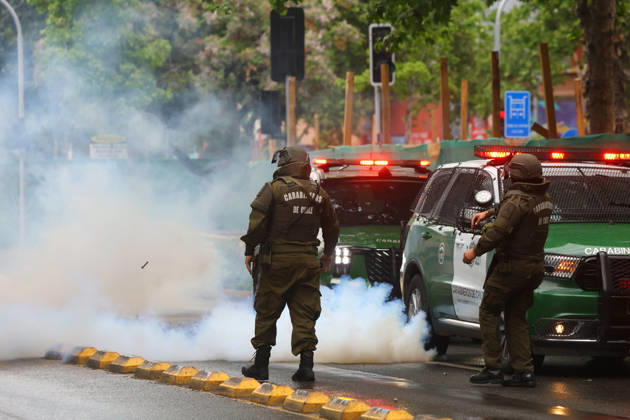 Santiago, October 12, 2026 The assembly of indigenous organizations calls for a march: Indigenous Peoples in Resistance for Autonomy and Demilitarization. Jonnathan Oyarzun Aton Chile, Santiago, Chile Aton 1198923  Copyright: JONNATHANxOYARZUN ATONxCHILE