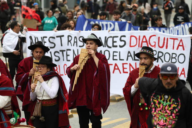 Santiago, October 12, 2026 The assembly of indigenous organizations calls for a march: Indigenous Peoples in Resistance for Autonomy and Demilitarization. Dragomir Yankovic Aton Chile, Santiago, Chile Aton 1199025  Copyright: DRAGOMIRxYANKOVIC ATONxCHILE