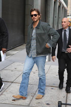 October 12, 2026, New York, New York, USA: LUKE GRIMES at ABC Studios in New York City for Ã¢â‚¬ËœLive With Kelly and MarkÃ¢ New York USA  - ZUMAh16_ 20261012_zaf_h16_068 Copyright: xDanxHerrickx