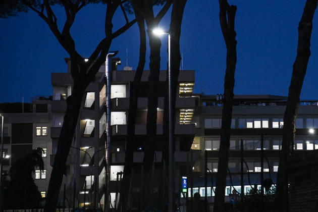 Pope Leo XIV to undergo lung operation in Rome following nodule detection ROME, ITALY - OCTOBER 12: An exterior view of the Policlinico Gemelli hospital, where Pope Leo XIV is expected to be admitted on October 13 for a lung operation, in Rome, Italy, on October 12, 2026. The pontiff announced during the Sunday Angelus prayer, delivered on October 11 from the Apostolic Palace at the Vatican, that a lung nodule had been detected at an early, localized stage, and that doctors had decided to intervene anyway. Isabella Bonotto Anadolu Rome Italy. Editorial use only. Please get in touch for any other usage.  Copyright: x2026xAnadoluxIsabellaxBonottox