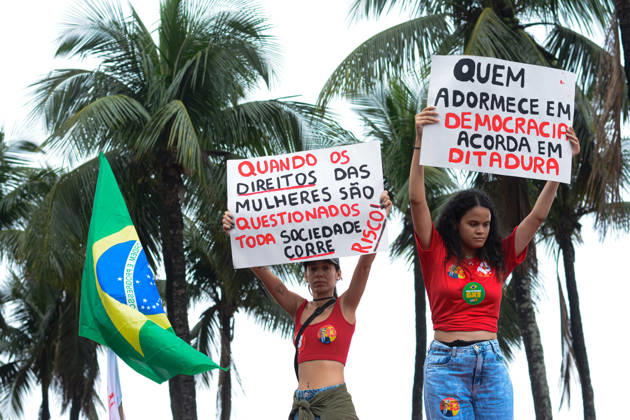 RIO DE JANEIRO, RJ - 12.10.2026: BRASIL PELA DEMOCRACIA RJ - Pro-Lula rally held this afternoon (12) during Brazil for democracy RJ held in Copacabana in Rio de Janeiro, RJ. x3030196x  CarlosxSanttos