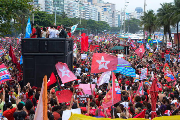 RIO DE JANEIRO, RJ - 12.10.2026: BRASIL PELA DEMOCRACIA RJ - Pro-Lula rally held this afternoon (12) during Brazil for democracy RJ held in Copacabana in Rio de Janeiro, RJ. x3030214x  CarlosxSanttos
