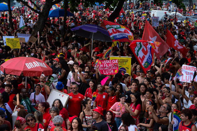 RIO DE JANEIRO, RJ - 12.10.2026: BRASIL PELA DEMOCRACIA RJ - Pro-Lula rally held this afternoon (12) during Brazil for democracy RJ held in Copacabana in Rio de Janeiro, RJ. x3030218x  CarlosxSanttos