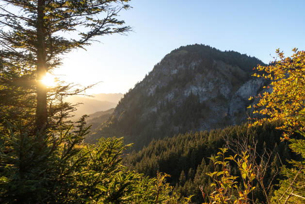 Autumn evening in the Allgäu: A view of the setting sun in the Bavarian Alps near Oberjoch, Bad Hindelang, Bavaria, Germany