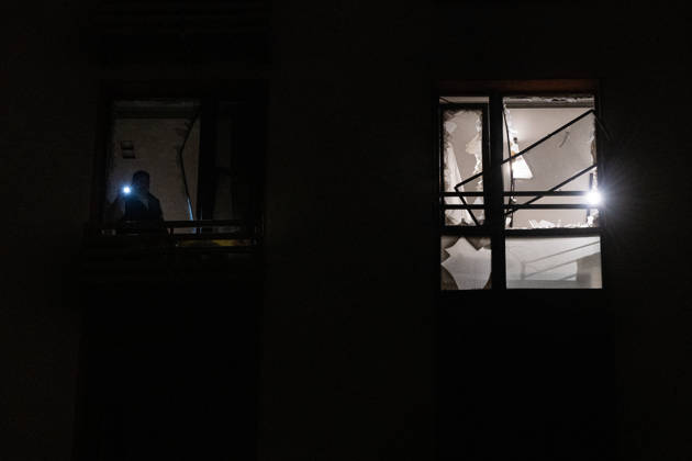 1 killed and 11 wounded in a Russian drone strike in Kyiv KYIV, UKRAINE - OCTOBER 12: A man is seen standing in his damaged flat and using a flashlight to light it up after the Russian drone strike in Kyiv on October 12 2026. According to the statement made by mayor of Kyiv Vitalii Klychko, 1 person was killed and 11 were wounded during this attack on Ukraine s capital. Danylo Antoniuk Anadolu Kyiv Ukraine. Editorial use only. Please get in touch for any other usage.  Copyright: x2026xAnadoluxDanyloxAntoniukx