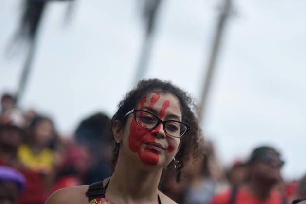 Supporters of Brazil s President Lula rally along Copacabana Beach RIO DE JANEIRO, BRAZIL - OCTOBER 12: Supporters of Brazilian President Luiz Inacio Lula da Silva gather along Avenida Atlantica at Copacabana Beach in Rio de Janeiro, Brazil, on October 12, 2026. The mass rally formed part of the Workers Party (PT) mobilization ahead of the high-stakes presidential runoff against Liberal Party (PL) candidate Senator Flavio Bolsonaro. Fabio Teixeira Anadolu Rio de Janeiro Brazil. Editorial use only. Please get in touch for any other usage.  Copyright: x2026xAnadoluxFabioxTeixeirax