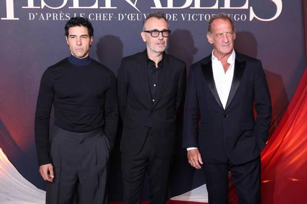 Les Miserables Premiere - Paris Tahar Rahim, Fred Cavayé and Vincent Lindon attend Les Miserables Premiere Premiere held at Palais des Congrès, in Paris, France, October 12, 2026. Photo by Jerome Domine ABACAPRESS.COM Paris France  Copyright: xDominexJerome ABACAx